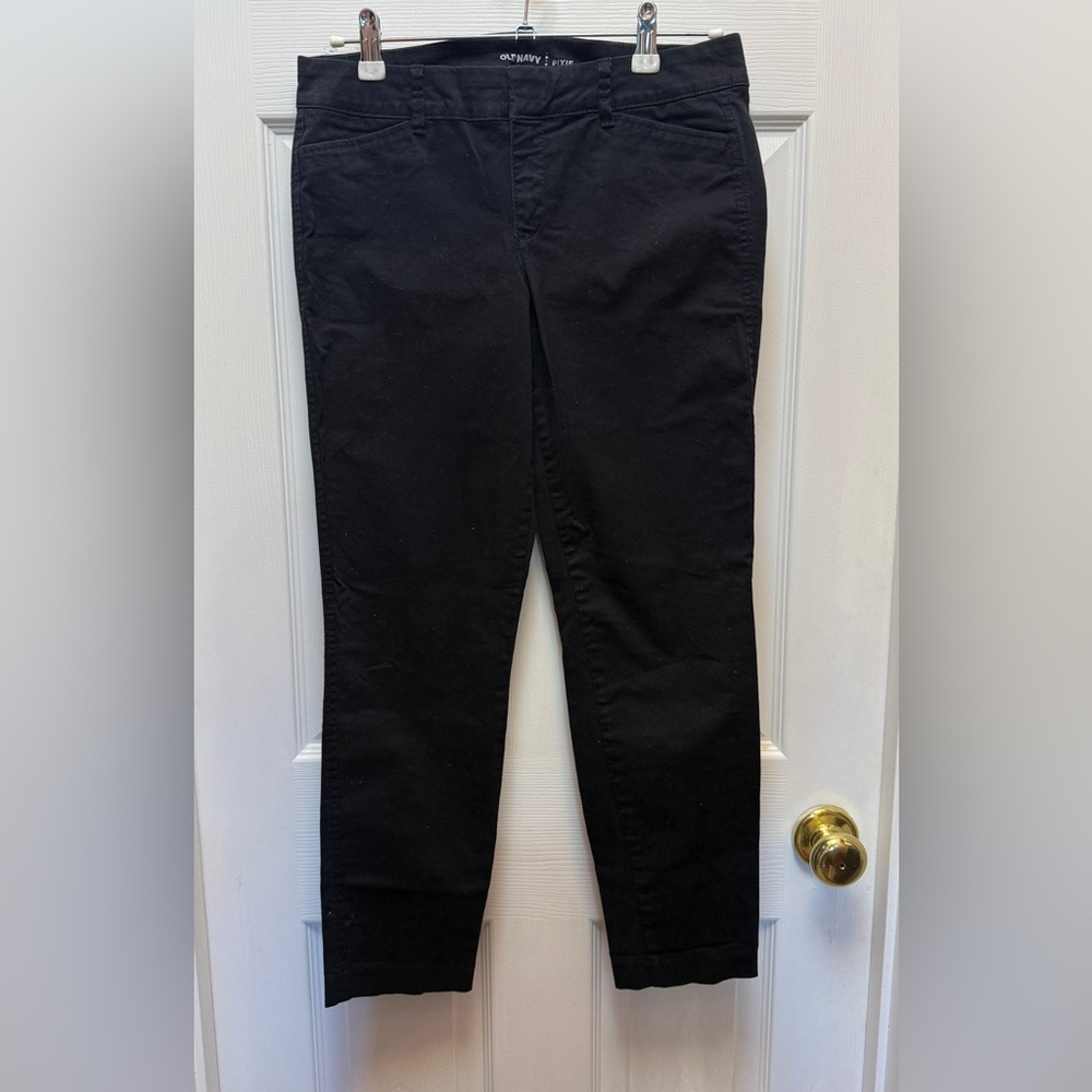 Old Navy Black Pixie Chinos - Women's